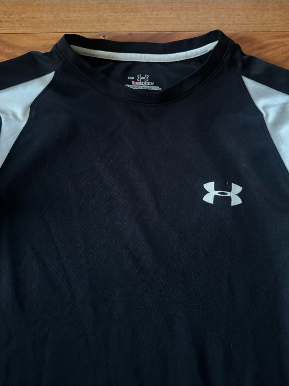 Under Armour Men’s Black Performance HeatGear long Sleeve Shirt White Accents
